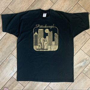90s vintage Pittsburgh skyline tee